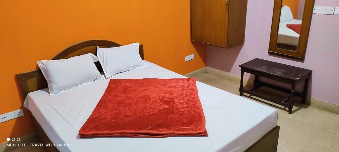 Hotel Nakshatra 우티 외부 사진