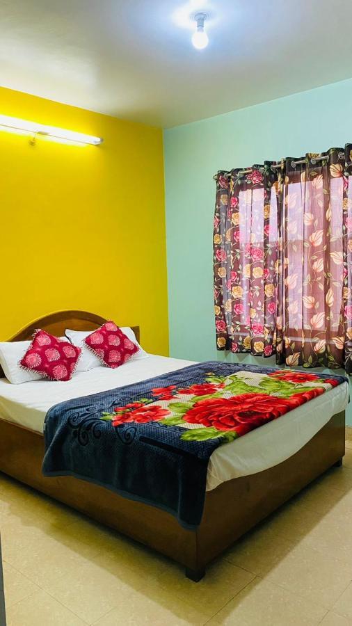 Hotel Nakshatra 우티 외부 사진
