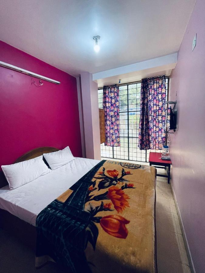 Hotel Nakshatra 우티 외부 사진