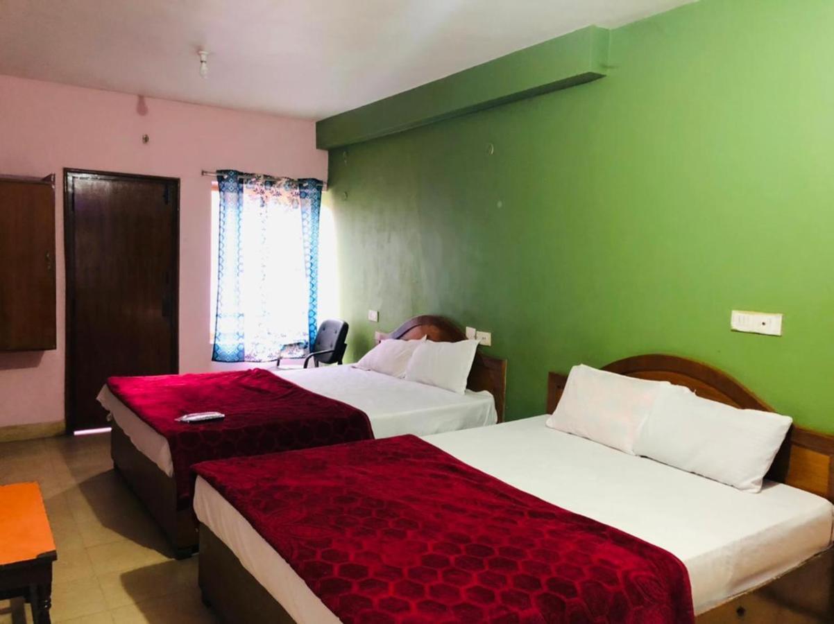 Hotel Nakshatra 우티 외부 사진