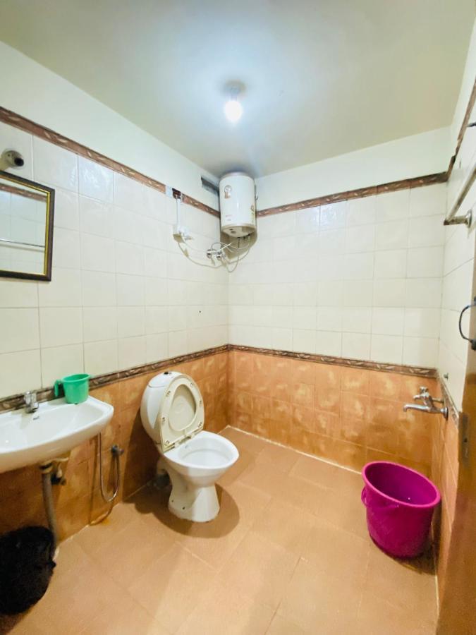 Hotel Nakshatra 우티 외부 사진