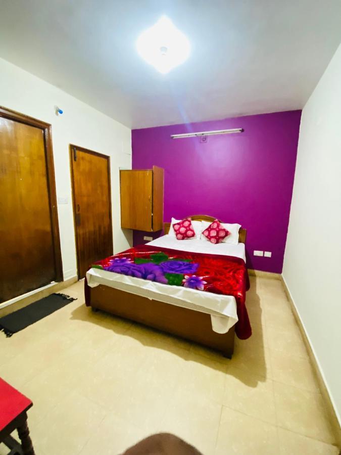 Hotel Nakshatra 우티 외부 사진