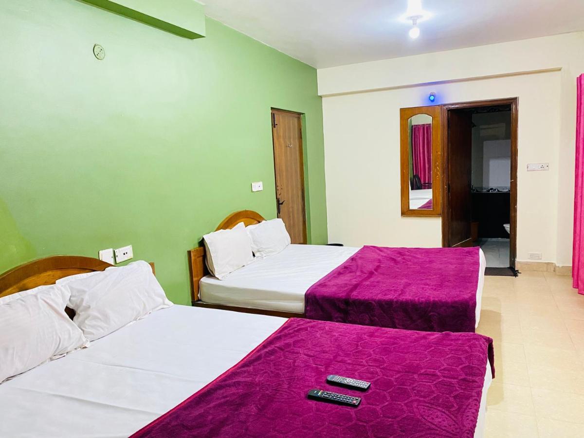 Hotel Nakshatra 우티 외부 사진