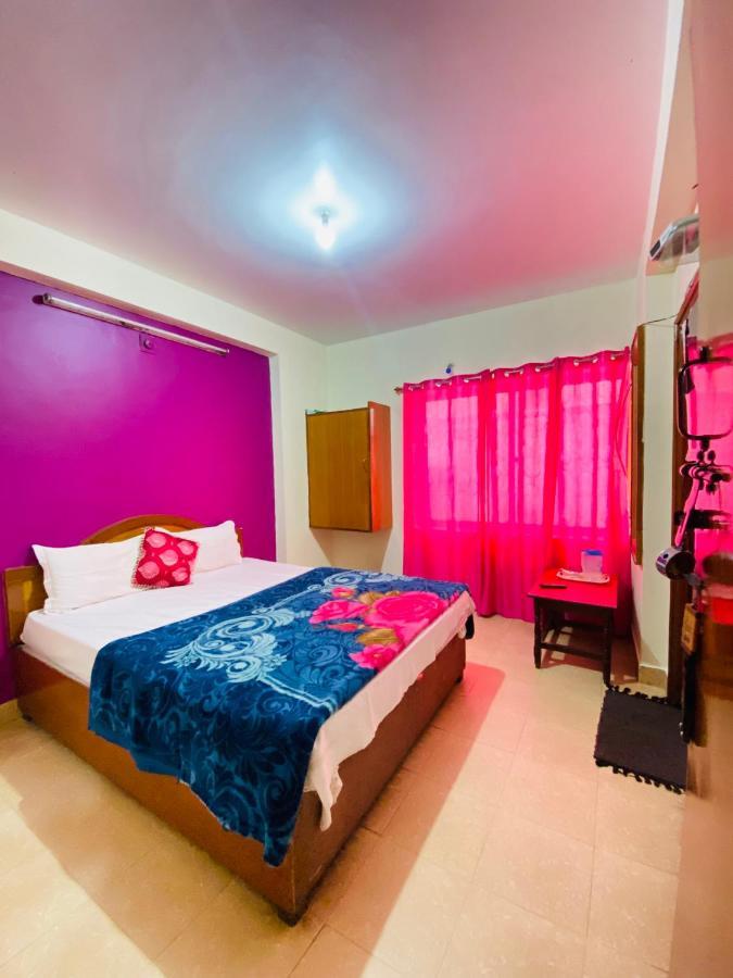 Hotel Nakshatra 우티 외부 사진